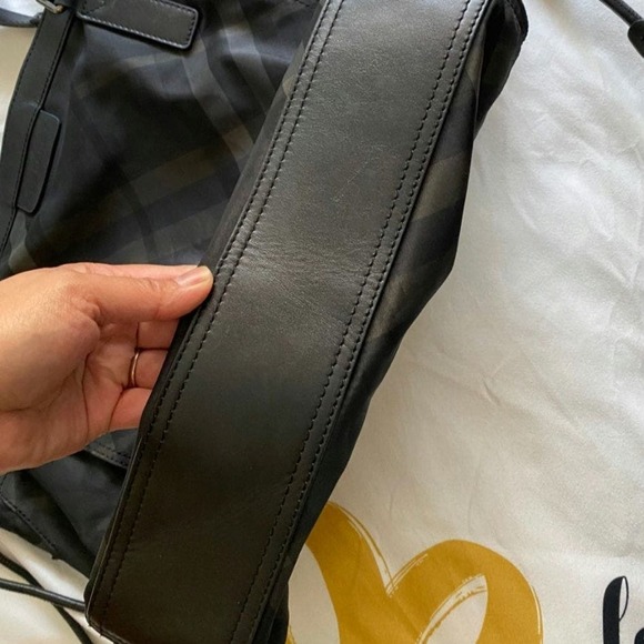 Burberry Purse Authentic - Picture 3 of 11